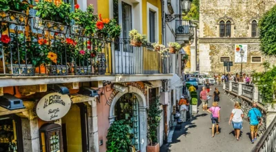 Nove italiani su dieci si godono il Belpaese.