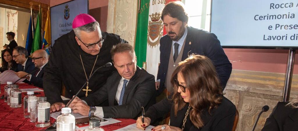 Ieri il Ministro Santanchè alla cerimonia di donazione della Rocca Abbaziale alla città di Subiaco.