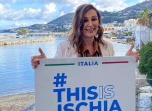 Turismo: Santanchè presenta #ThisisIschia, la campagna per rilanciare l’isola attraverso gli occhi degli ischitani