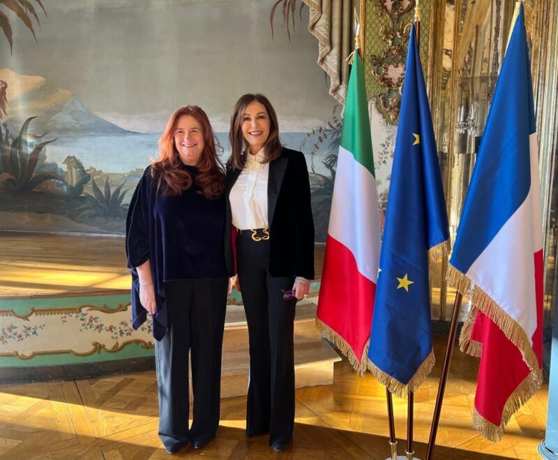 Il Ministro Santanchè incontra l’ambasciatrice italiana a Parigi