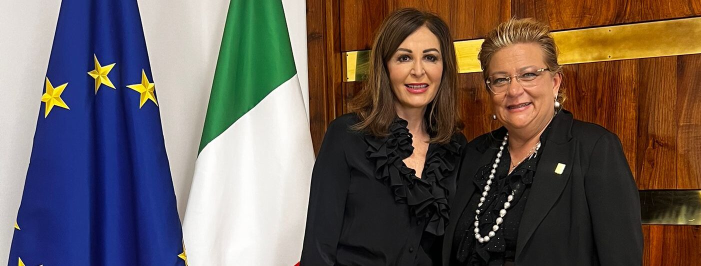 Lo “Status di Città Balneare” per migliorare la buona amministrazione della costa italiana  Il Ministro del Turismo Daniela Santanchè inizia il dialogo verso una nuova legge