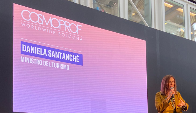 Il ministro Santanchè al taglio del nastro di Cosmoprof | La rassegna