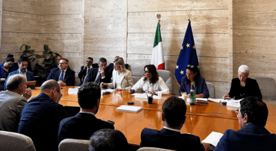 Affitti brevi, incontro tra ministro Santanchè e sindaci, associazioni e sindacati