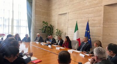 Recensioni online, Santanchè avvia tavolo di lavoro con le associazioni di categoria