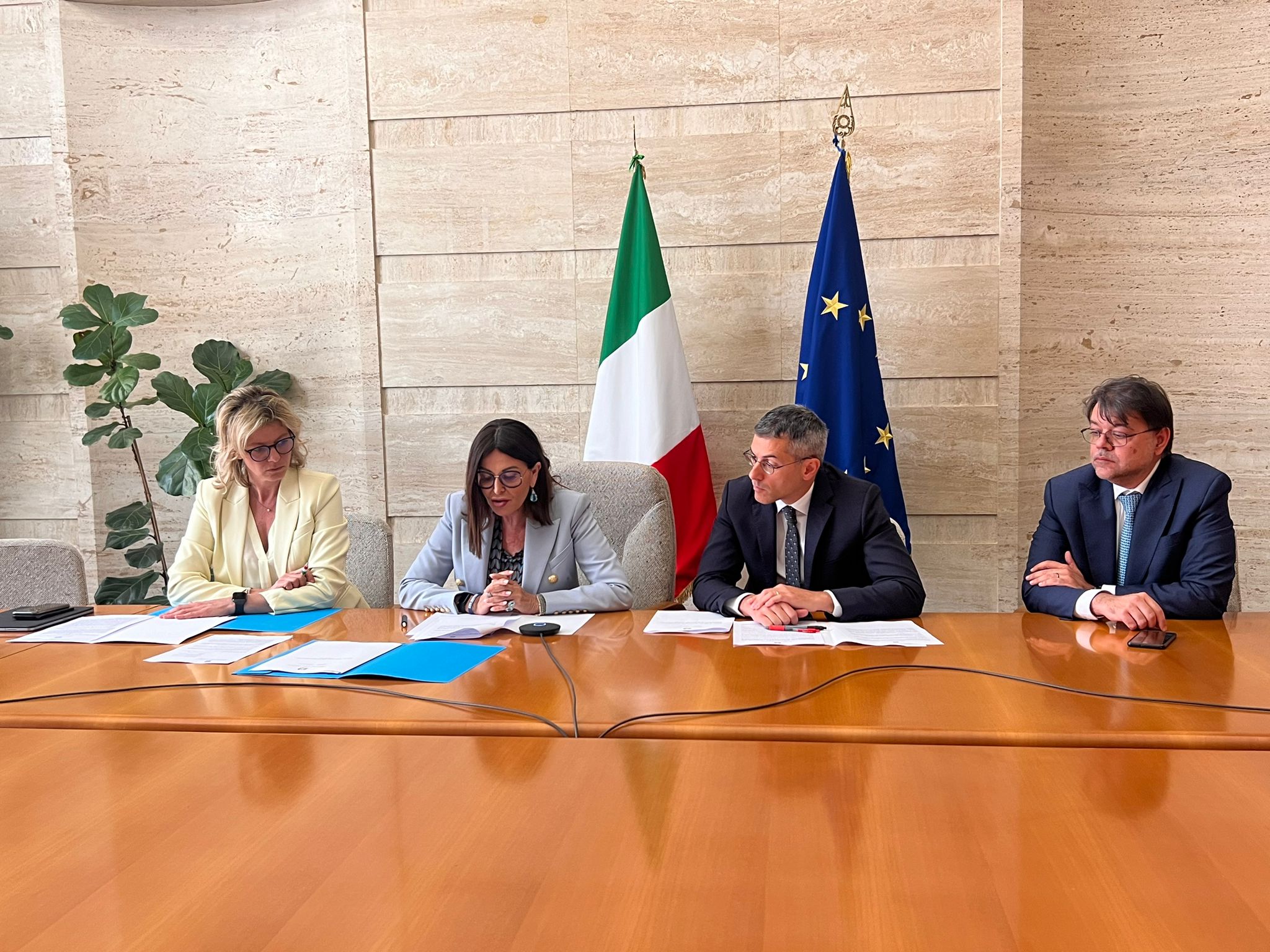 Affitti brevi, dal MiTur la Banca dati strutture ricettive. Santanchè: “Risultato gioco di squadra Ministero-Regioni-Province”