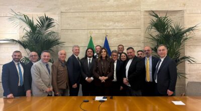 Campi Flegrei, Santanchè incontra sindaci e operatori: “Governo e MiTur non lasciano indietro nessuno”