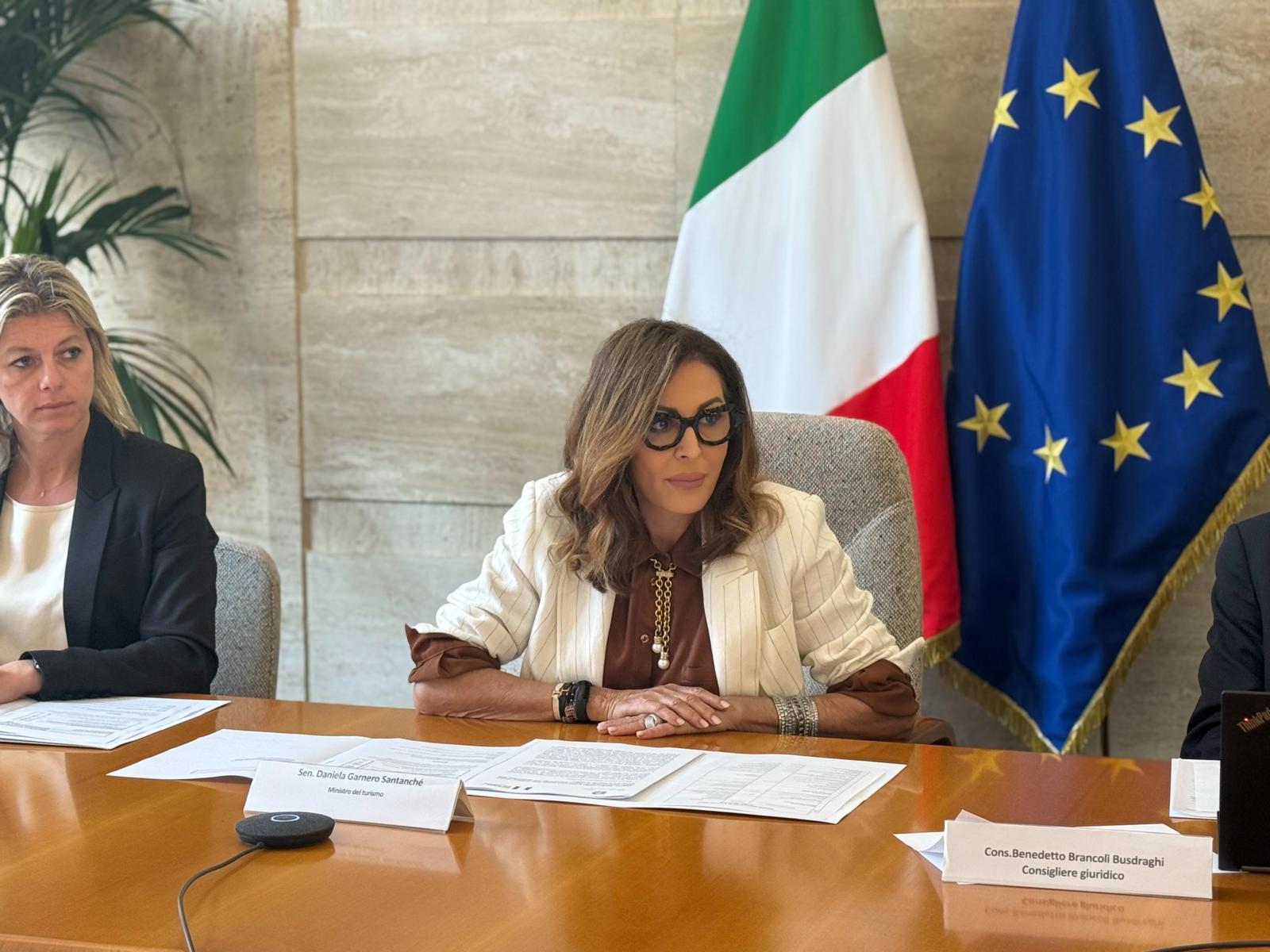 Turismo, mance: Santanchè incontra associazioni per monitorare normativa. Oltre 80% dei POS abilitati