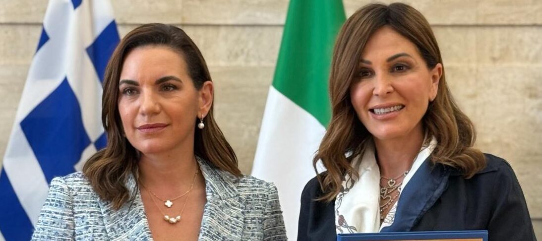 Turismo, Santanchè firma protocollo cooperazione con ministro Grecia: “Rafforziamo rapporti per offerta ricca e diversificata”